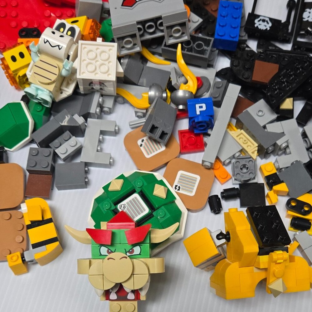 Lego Lot Bowers Castle Boss Battle & Whomps Lava Expansion Set Pieces